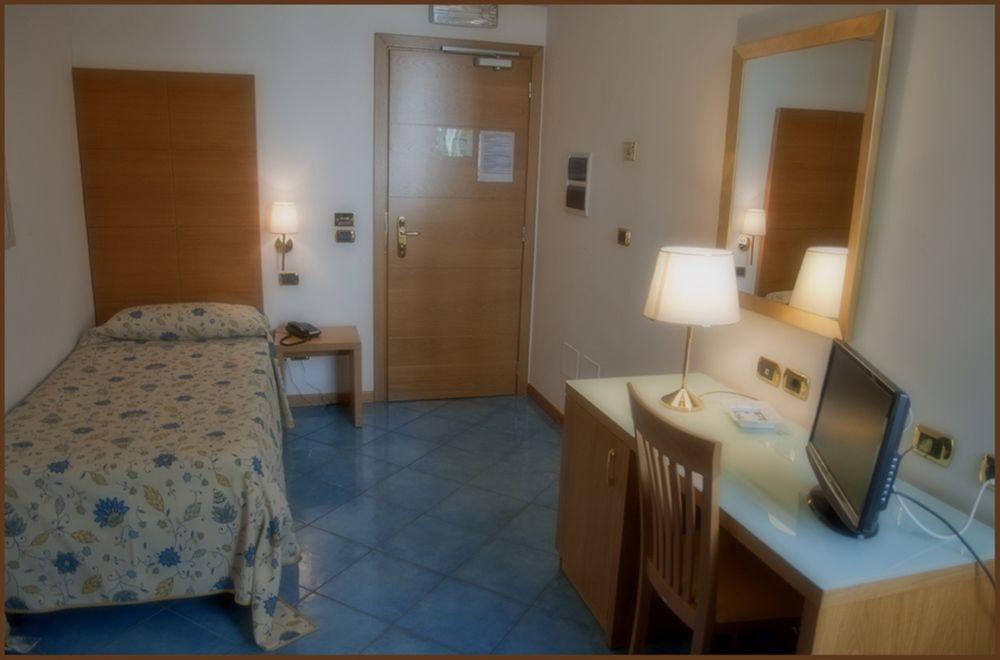 City Hotel Casoria Dış mekan fotoğraf