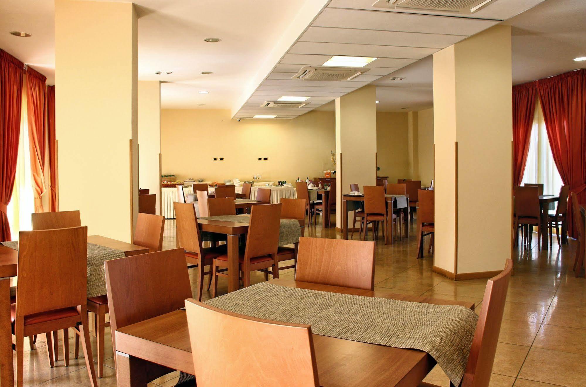 City Hotel Casoria Dış mekan fotoğraf